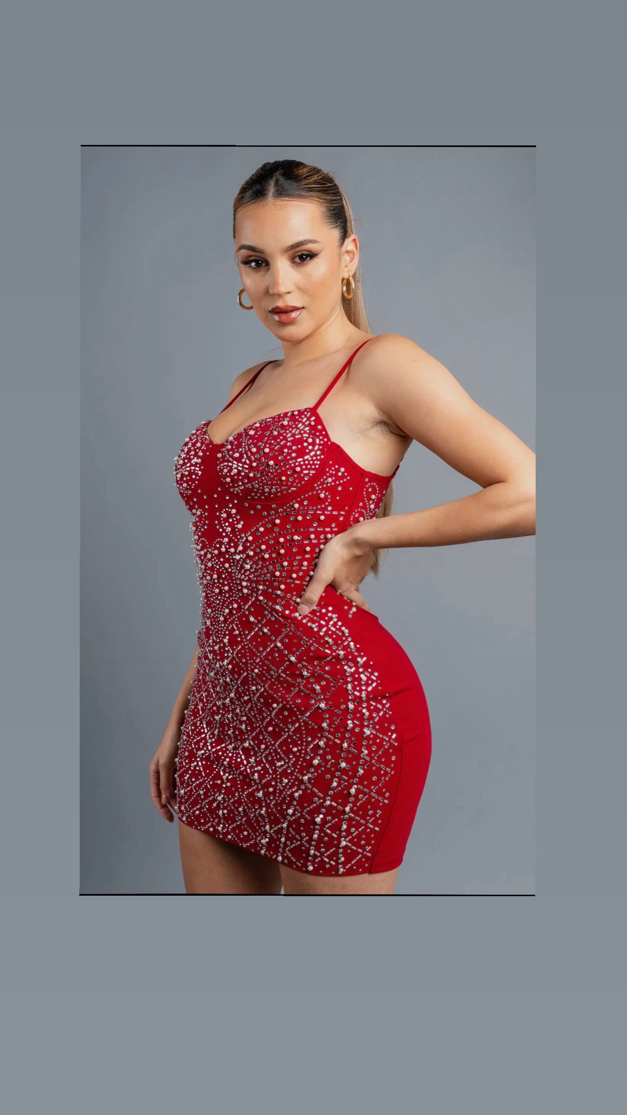 VESTIDO MINI CON PEDRERÍA DE CORAZÓN LUXE