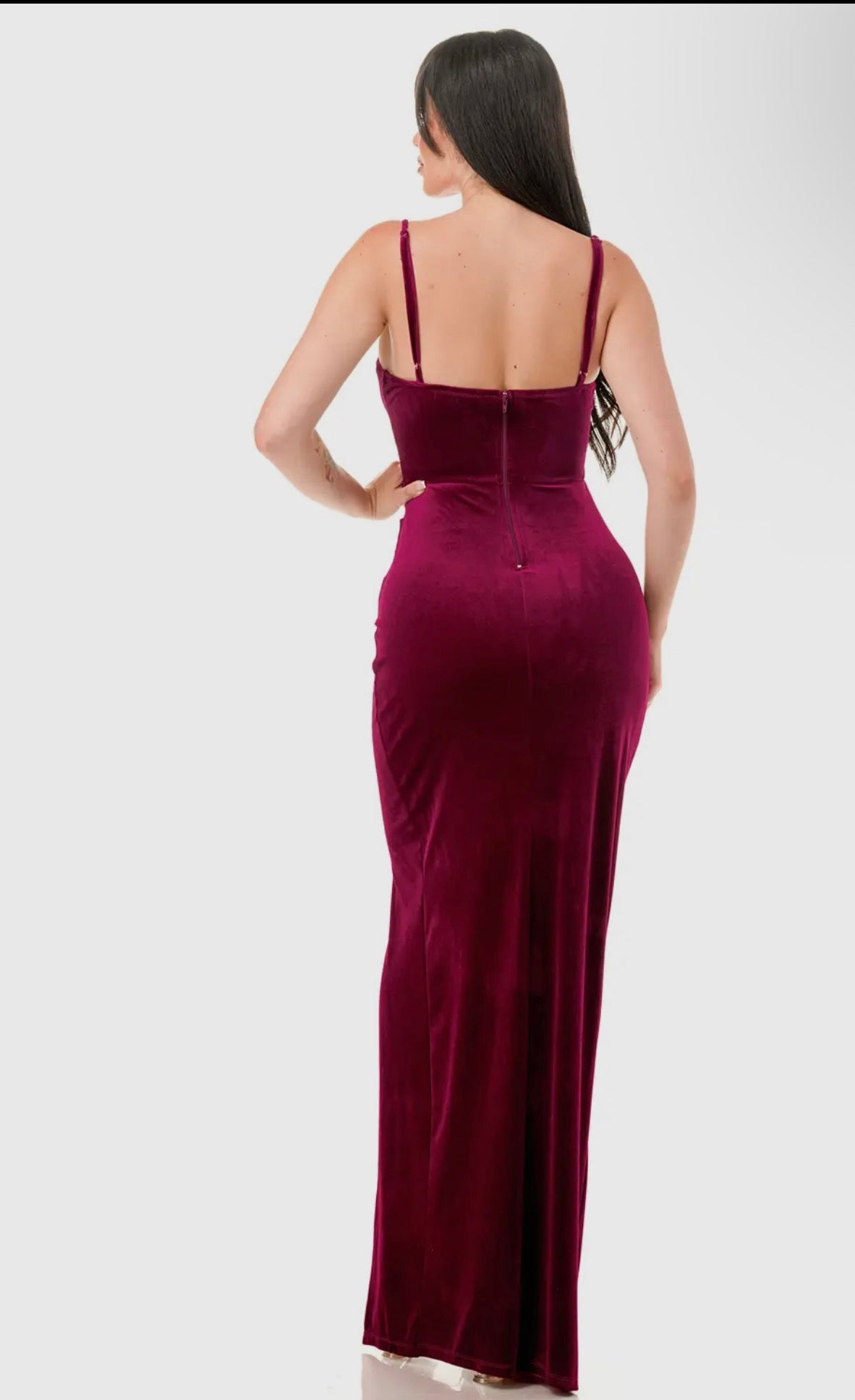 VESTIDO LARGO PLISADO EN FORMA DE CORAZÓN CON LENTEJUELAS DE TERCIOPELO