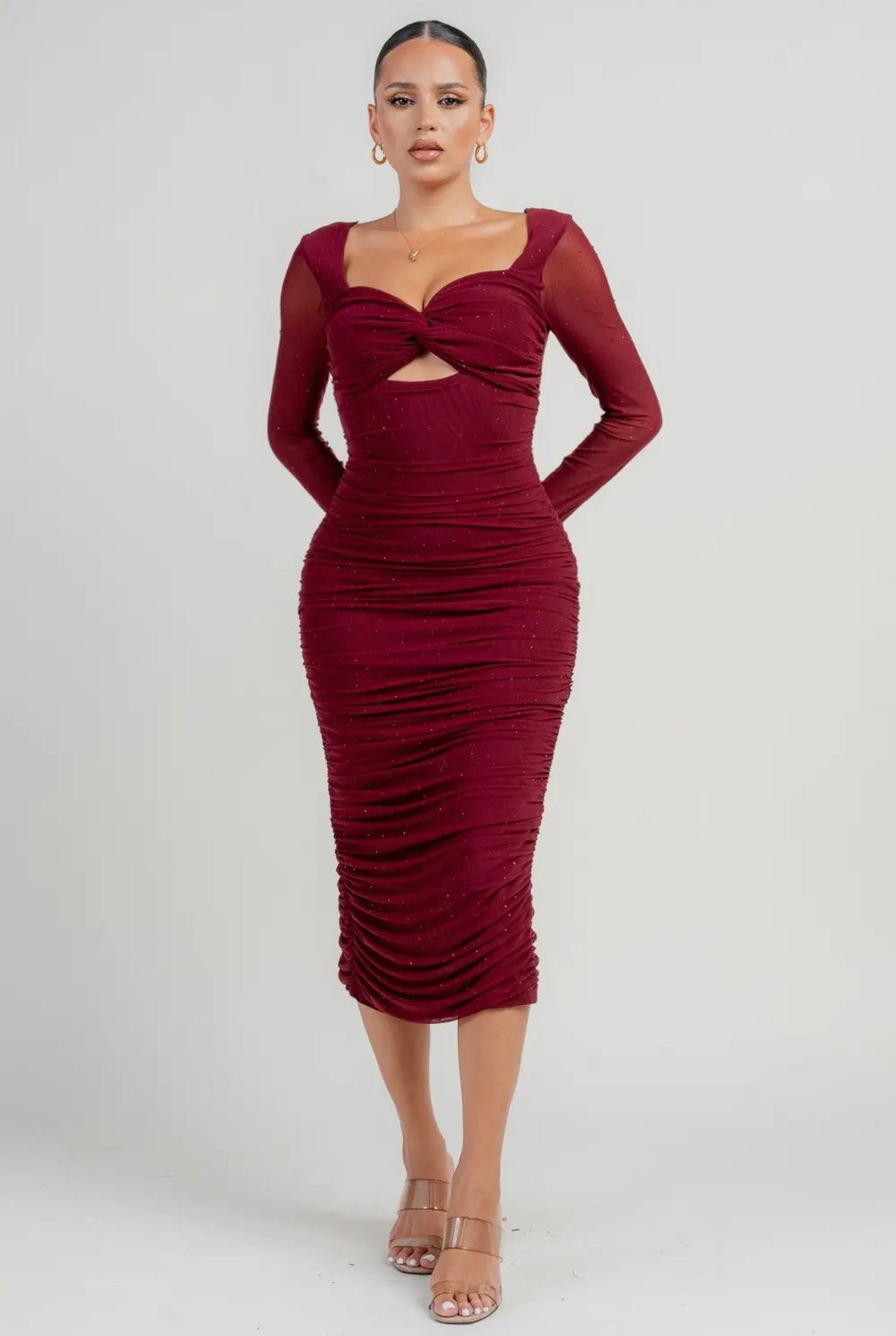 VESTIDO MIDI CON MANGAS LARGAS, FRUNCIDO Y DE CORAZÓN DULCE CON CRISTALES DE RHINESTONE