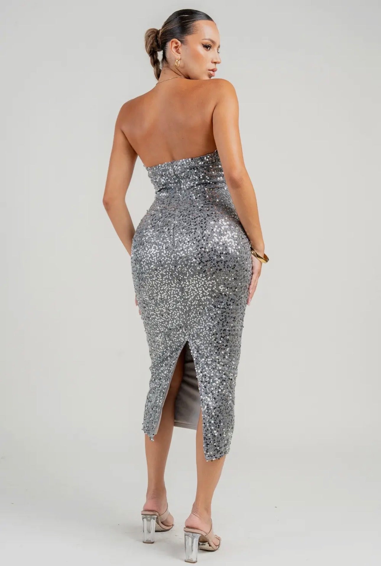 Vestido midi con tubo