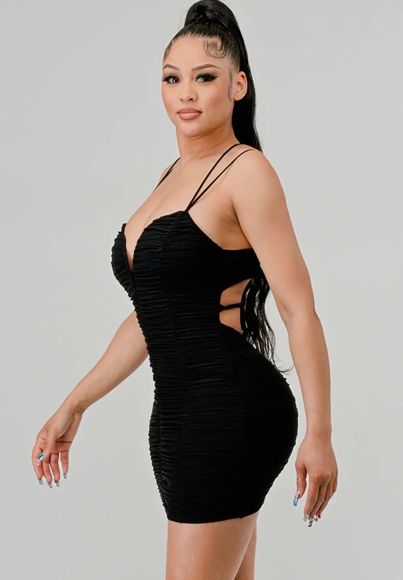 MINIVESTIDO DE ENCAJE CON CORDÓN Y CORDÓN EN FORMA DE CORAZÓN DE MALLA DE LUJO