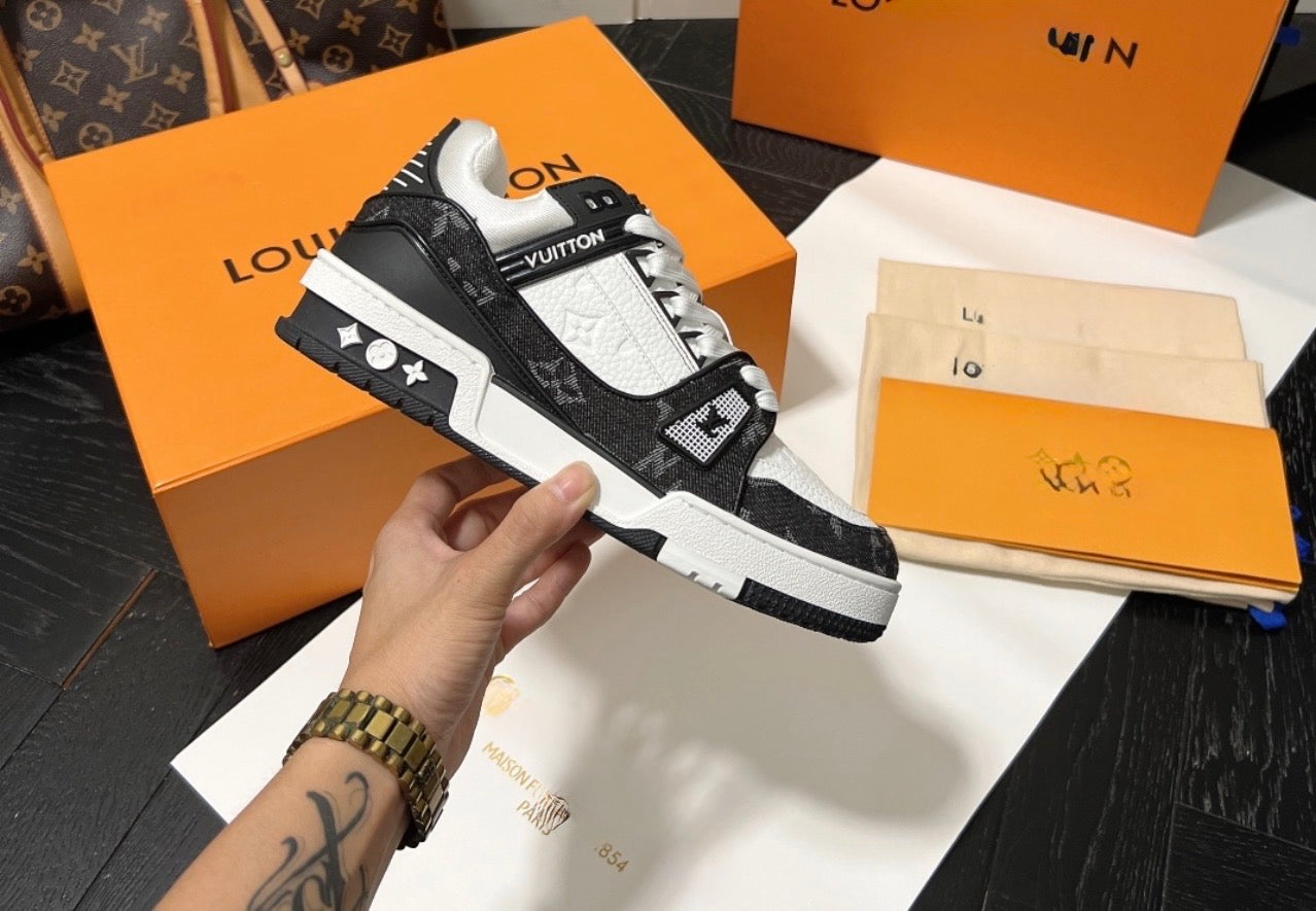 Luxury Sneaker /Tenis  Black