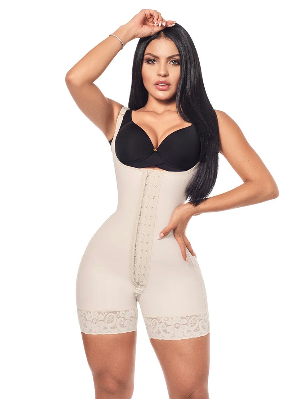 “Colombian Post-Surgery Hourglass Faja – Define Your Waist & Lift Your Glutes / Faja Colombiana Postquirúrgica – Define Tu Cintura y Realza Glúteos.”