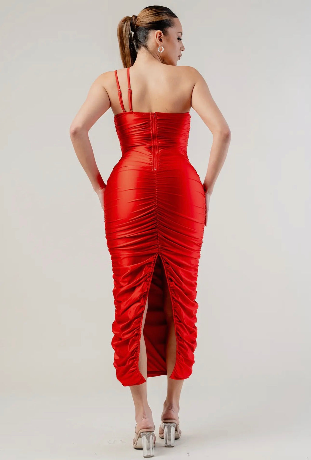 Vestido midi fruncido con inserto de alambre en V de punto satinado perla