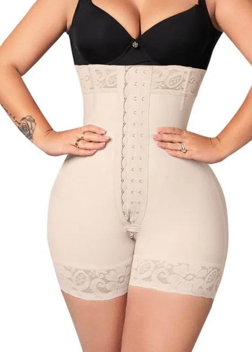 Colombian Hourglass Shapewear – Instantly Shapes Your Body, Seamless & Invisible / Faja Colombiana Reloj de Arena – Moldea tu Cuerpo al Instante, Invisible y Discreta.”