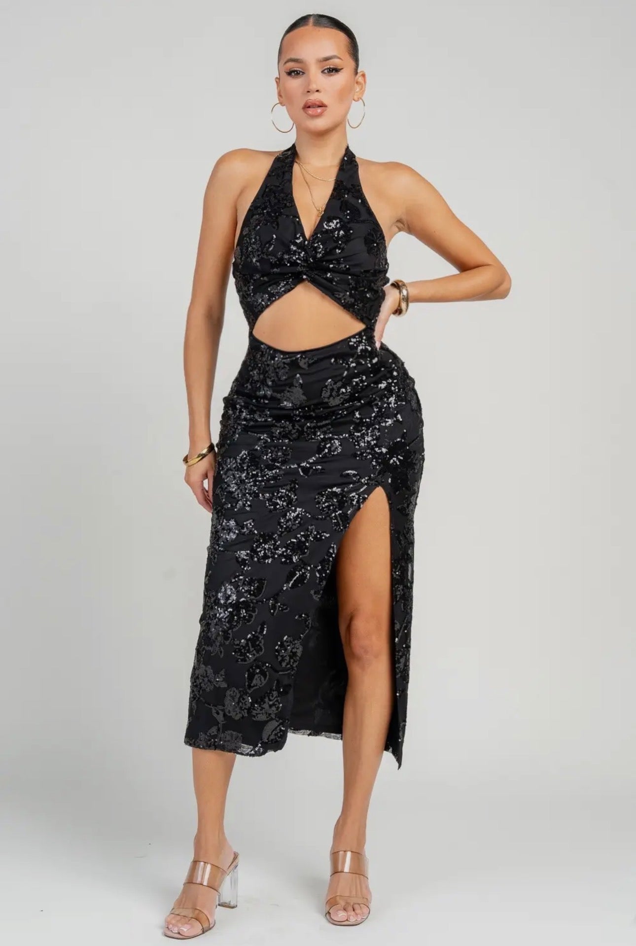 Vestido midi con cuello halter